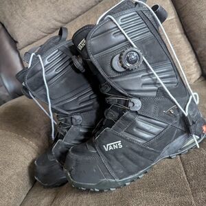 Vans Black Snowboard Boots